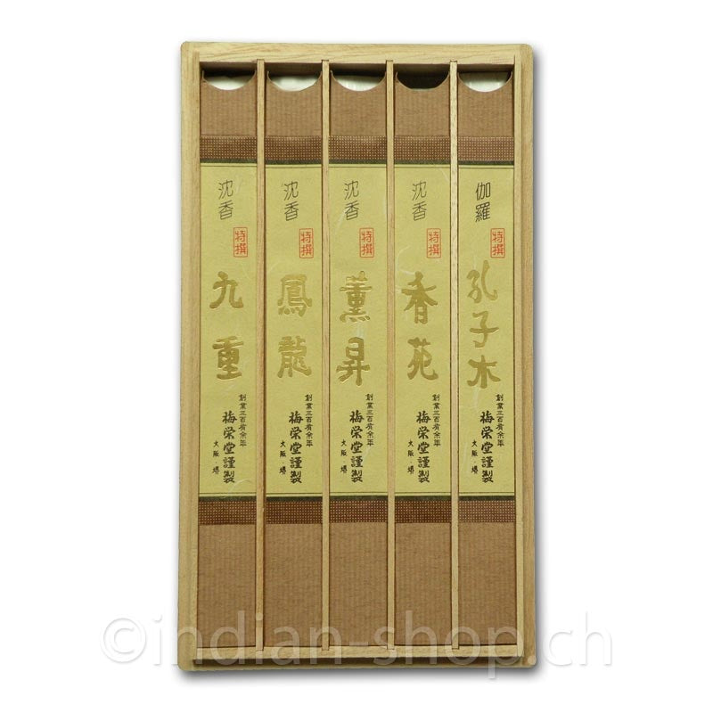 Baieido Excellent Tokusen Geschenkset mit fünf japanischen Räucherstäbchen-Sorten in Paulownia-Holzschachtel