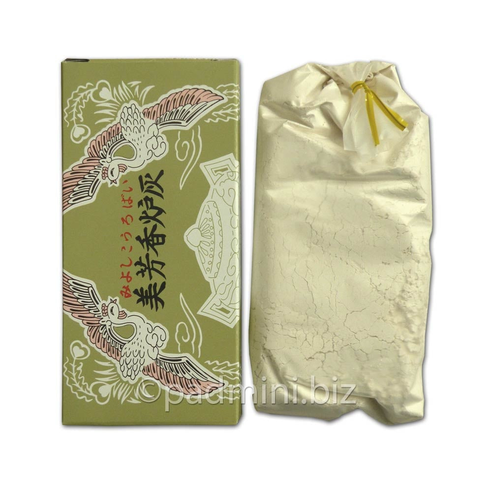 Baieido Miyoshi Weisse Räucherasche für Kōdō in japanischer Verpackung