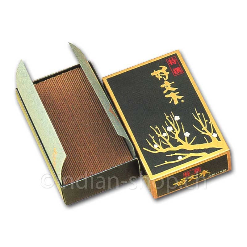 Baieido Tokusen Kobunboku japanische Räucherstäbchen in der 50-g-Packung mit geöffneter Schachtel und sichtbaren Räucherstäbchen.