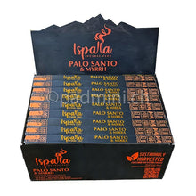 Ispalla Palo Santo & Myrrhe Räucherstäbchen aus Peru im geöffneten Verkaufsdisplay mit mehreren Packungen.