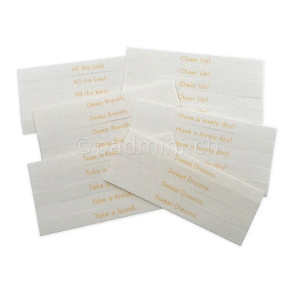 Kunjudo Washi Incense Papierstreifen in fünf Duftvarianten mit den Aufschriften All the best, Deep Breath, Take a break, Cheer Up, Have a lovely day und Sweet Dreams.