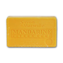 Le Chatelard 1802 Savon de Marseille Mandarine Citron Vert 100 g, orangegelbes rechteckiges Seifenstück mit eingeprägter Aufschrift Mandarine Citron Vert