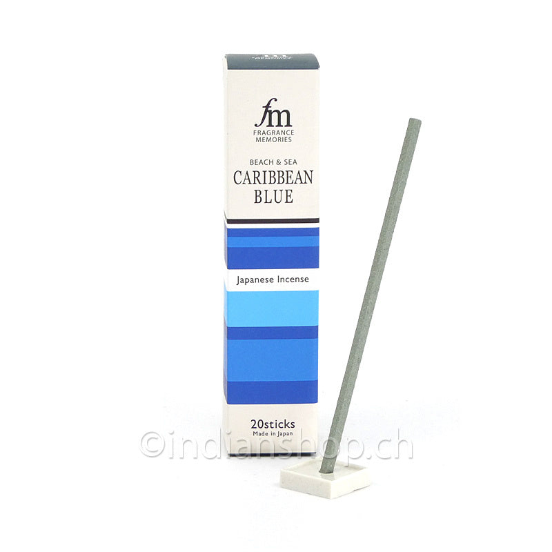 Nippon Kodo Fragrance Memories Caribbean Blue Räucherstäbchen mit Keramikhalter in blau-weisser Verpackung
