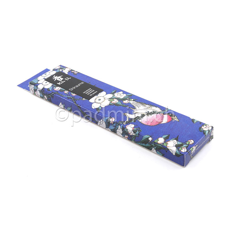 Nippon Kodo Koh-Do Shiraume japanische Räucherstäbchen in einer dekorativen blauen Originalverpackung mit blühenden Zweigen und einem Vogel.