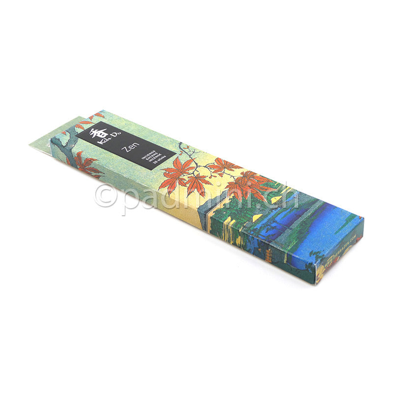 Nippon Kodo Koh-Do Zen japanische Räucherstäbchen in einer dekorativen Originalverpackung mit japanischem Gartenmotiv und herbstlichen Ahornblättern.