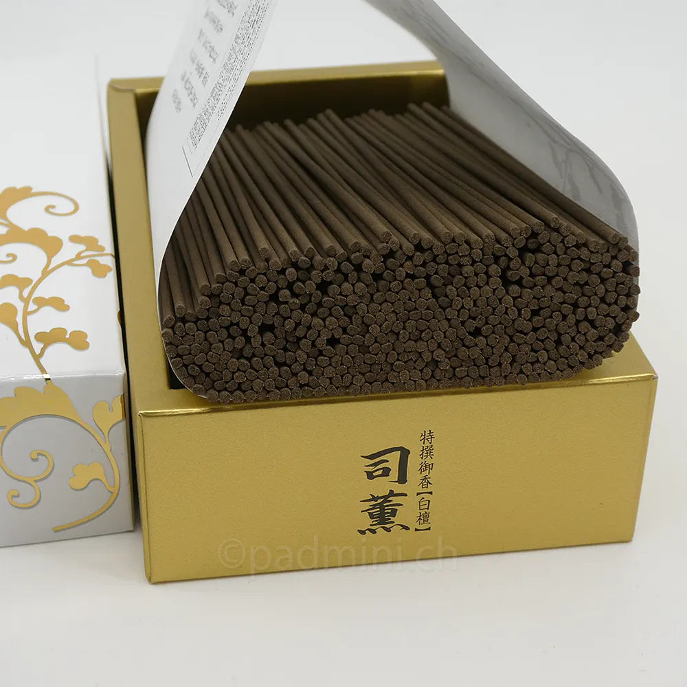 Japanische Räucherstäbchen „Shikun Selected Sandalwood“ von Nippon Kodo