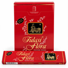 Indische Sarathi Tulasi Flora Masala Räucherstäbchen in roter Originalverpackung mit Displaybox.