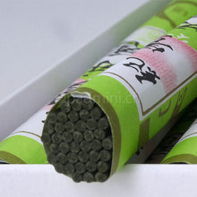 Detailansicht der graugrünen Shoyeido Hooyei-Koh Räucherstäbchen in der japanischen Originalverpackung.