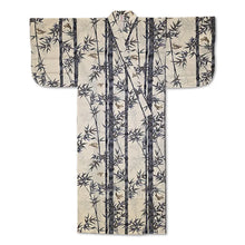 Traditioneller japanischer Yukata aus 100 % Baumwolle mit Bambus- und Spatzenmotiv auf hellem Hintergrund