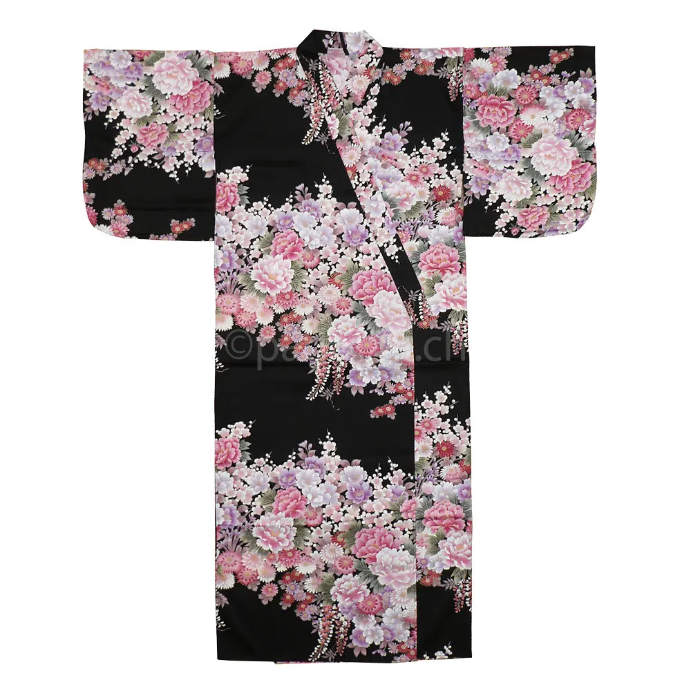 Authentique yukata japonais pour femme en coton à motifs de fleurs épanouies, disponible en rose ou noir, fabriqué de manière artisanale à Kyoto.